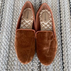 Birdies, woman flats